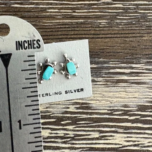 Sterling silver stud earrings beautiful light blue turquoise stones - Picture 5 of 13